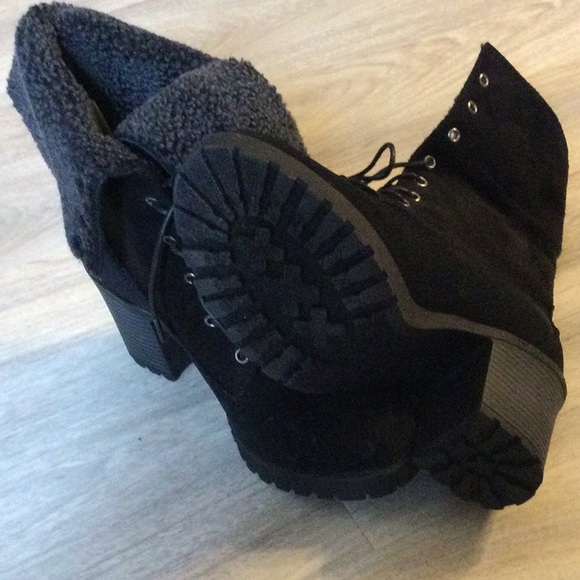 CA Collection by Carrini heeled suede look boots - Picture 3 of 5